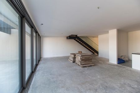 Casa de condomínio à venda com 415m², 4 quartos e 4 vagasSala