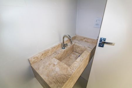 Apartamento à venda com 39m², 2 quartos e sem vaga Apartamento à venda com 39m², 2 quartos e sem vagaBanheiro