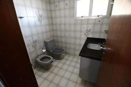 Apartamento à venda com 137m², 3 quartos e 2 vagasBanheiro Social