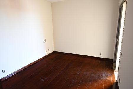 Apartamento à venda com 137m², 3 quartos e 2 vagas Suíte