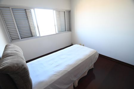 Apartamento à venda com 137m², 3 quartos e 2 vagasQuarto 2