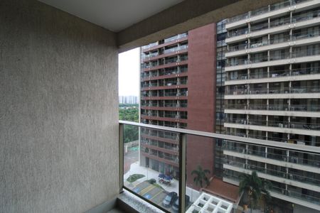 Apartamento à venda com 70m², 2 quartos e 1 vagaSuíte 2 - Varanda