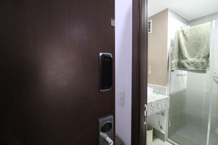 Apartamento à venda com 70m², 2 quartos e 1 vagaSuíte 2 - Fechadura digital