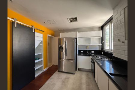 Apartamento à venda com 274m², 4 quartos e 2 vagasCozinha 