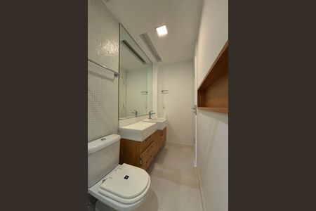 Apartamento à venda com 274m², 4 quartos e 2 vagasBanheiro social