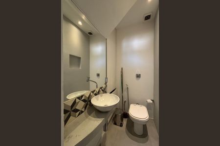 Apartamento à venda com 274m², 4 quartos e 2 vagasLavabo