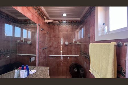 Casa à venda com 500m², 5 quartos e 8 vagas Casa à venda com 500m², 5 quartos e 8 vagasBanheiro Suíte 4