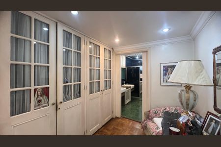 Casa à venda com 500m², 5 quartos e 8 vagas Casa à venda com 500m², 5 quartos e 8 vagasCloset Suíte 3