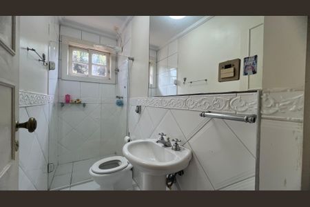 Casa à venda com 500m², 5 quartos e 8 vagas Casa à venda com 500m², 5 quartos e 8 vagasBanheiro da Suíte 2