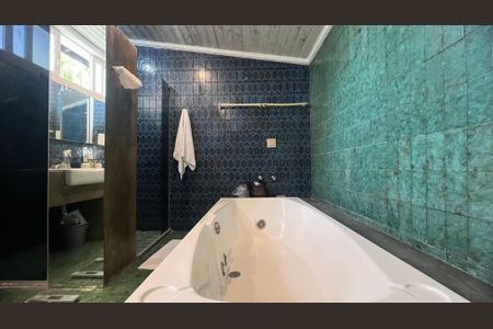Casa à venda com 500m², 5 quartos e 8 vagas Casa à venda com 500m², 5 quartos e 8 vagasBanheiro da Suíte 3