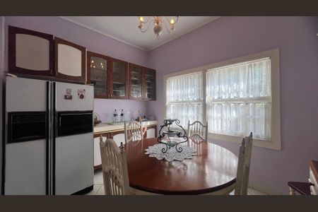 Casa à venda com 500m², 5 quartos e 8 vagas Casa à venda com 500m², 5 quartos e 8 vagasCopa