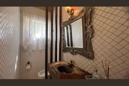 Casa à venda com 500m², 5 quartos e 8 vagas Casa à venda com 500m², 5 quartos e 8 vagasLavabo