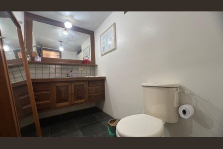 Casa à venda com 500m², 5 quartos e 8 vagas Casa à venda com 500m², 5 quartos e 8 vagasTerraço