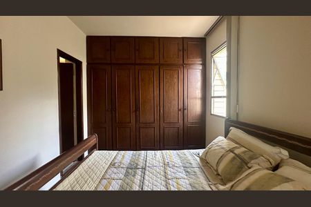 Apartamento à venda com 138m², 4 quartos e 2 vagasQuarto 3