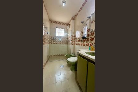 Apartamento à venda com 138m², 4 quartos e 2 vagasBanheiro