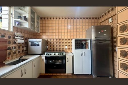 Apartamento à venda com 138m², 4 quartos e 2 vagasCozinha