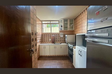 Apartamento à venda com 138m², 4 quartos e 2 vagasCozinha