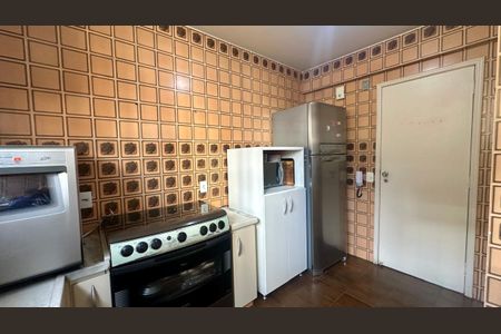 Apartamento à venda com 138m², 4 quartos e 2 vagasCozinha