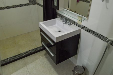 Casa de condomínio para alugar com 600m², 4 quartos e 2 vagasBanheiro da Suíte 1