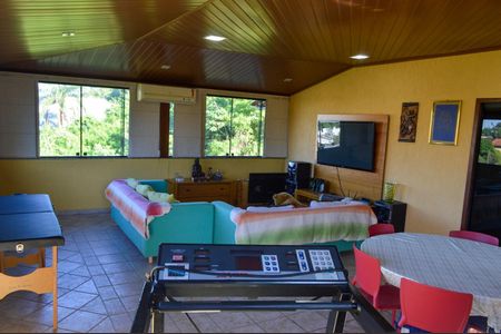 Casa de condomínio para alugar com 600m², 4 quartos e 2 vagasSala 2