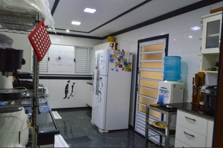 Casa de condomínio para alugar com 600m², 4 quartos e 2 vagasCozinha