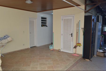 Casa de condomínio para alugar com 600m², 4 quartos e 2 vagasÁrea de Serviço