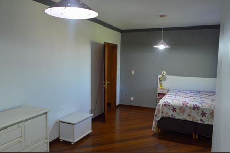 Casa de condomínio para alugar com 600m², 4 quartos e 2 vagasSuíte 1