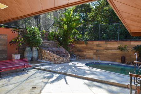 Casa de condomínio para alugar com 600m², 4 quartos e 2 vagasPiscina