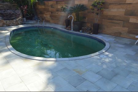 Casa de condomínio para alugar com 600m², 4 quartos e 2 vagasPiscina