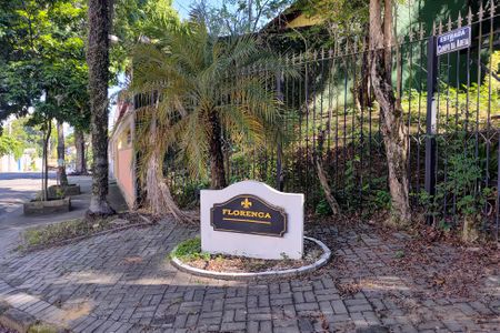 Casa de condomínio para alugar com 600m², 4 quartos e 2 vagasFachada