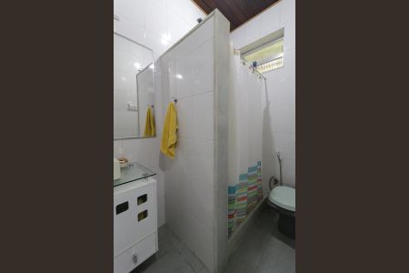 Casa à venda com 151m², 3 quartos e 2 vagas Casa à venda com 151m², 3 quartos e 2 vagasBanheiro Social