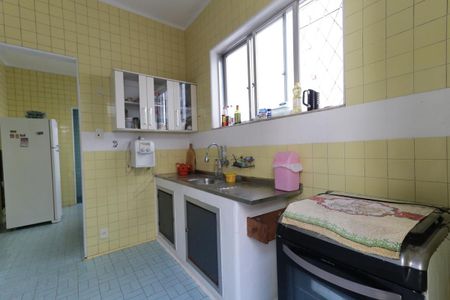 Casa à venda com 151m², 3 quartos e 2 vagas Casa à venda com 151m², 3 quartos e 2 vagasCozinha