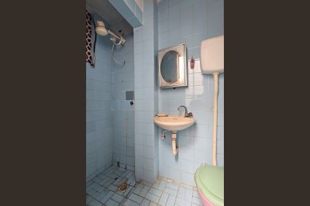 Casa à venda com 151m², 3 quartos e 2 vagas Casa à venda com 151m², 3 quartos e 2 vagasBanheiro de serviço