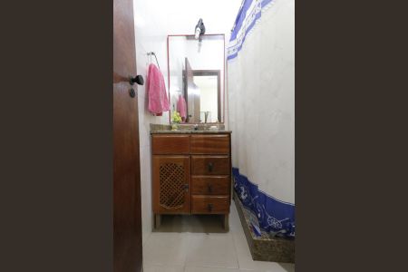 Casa à venda com 151m², 3 quartos e 2 vagas Casa à venda com 151m², 3 quartos e 2 vagasBanheiro da Suíte 2