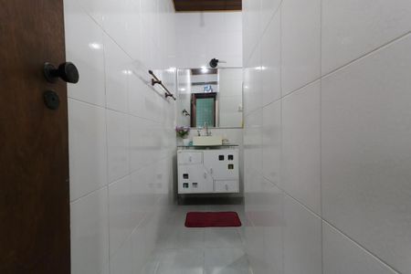 Casa à venda com 151m², 3 quartos e 2 vagas Casa à venda com 151m², 3 quartos e 2 vagasBanheiro Social