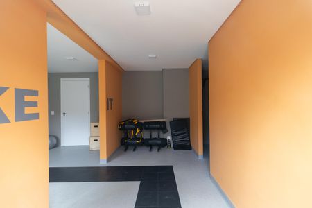 Apartamento para alugar com 33m², 2 quartos e sem vaga Apartamento para alugar com 33m², 2 quartos e sem vagaÁrea Comum - Sala de Ginástica