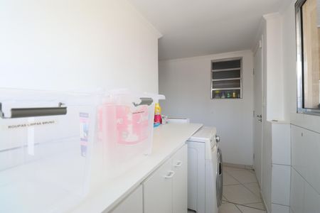 Apartamento à venda com 240m², 3 quartos e sem vagaÁrea de Serviço