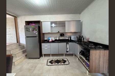 Casa à venda com 128m², 2 quartos e 2 vagas Casa à venda com 128m², 2 quartos e 2 vagasCozinha