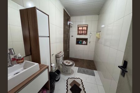 Casa à venda com 128m², 2 quartos e 2 vagas Casa à venda com 128m², 2 quartos e 2 vagasBanheiro