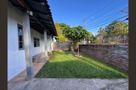 Casa à venda com 128m², 2 quartos e 2 vagas Casa à venda com 128m², 2 quartos e 2 vagasQuintal