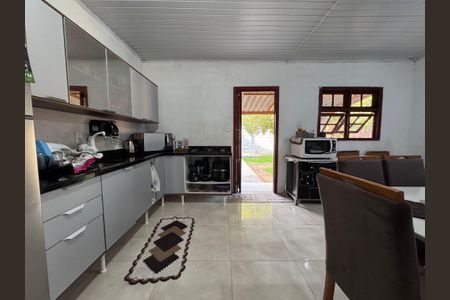 Casa à venda com 128m², 2 quartos e 2 vagas Casa à venda com 128m², 2 quartos e 2 vagasCozinha
