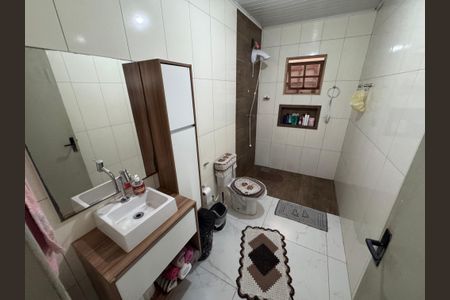 Casa à venda com 128m², 2 quartos e 2 vagas Casa à venda com 128m², 2 quartos e 2 vagasBanheiro