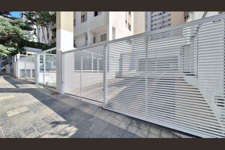Apartamento à venda com 120m², 3 quartos e 2 vagas Apartamento à venda com 120m², 3 quartos e 2 vagasFachada