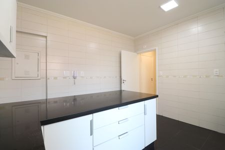 Apartamento à venda com 120m², 3 quartos e 2 vagasCozinha