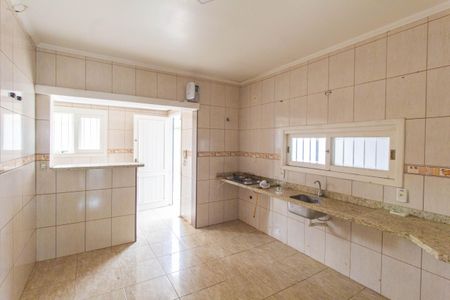 Casa à venda com 120m², 3 quartos e 3 vagas Casa à venda com 120m², 3 quartos e 3 vagasCozinha