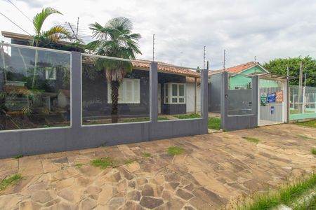 Casa à venda com 120m², 3 quartos e 3 vagas Casa à venda com 120m², 3 quartos e 3 vagasFachada e placa