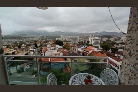 Apartamento à venda com 65m², 2 quartos e 1 vaga Apartamento à venda com 65m², 2 quartos e 1 vagaVaranda