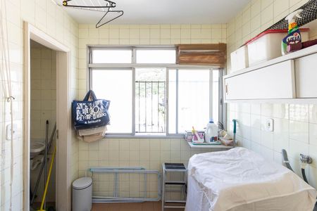 Apartamento à venda com 105m², 3 quartos e 1 vagaÁrea de Serviço