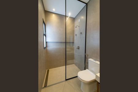 Casa de condomínio à venda com 240m², 3 quartos e 4 vagas Casa de condomínio à venda com 240m², 3 quartos e 4 vagasBanheiro da Suíte 1