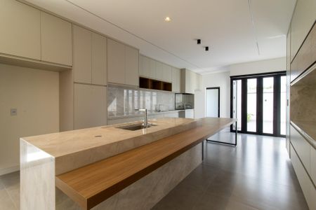 Casa de condomínio à venda com 240m², 3 quartos e 4 vagas Casa de condomínio à venda com 240m², 3 quartos e 4 vagasCozinha